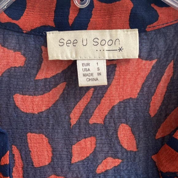 See you Soon V neck Blouse - Picture 2 of 3